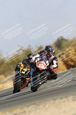 media/Jan-14-2024-SoCal Trackdays (Sun) [[2e55ec21a6]]/Turn 2 (1025am)/